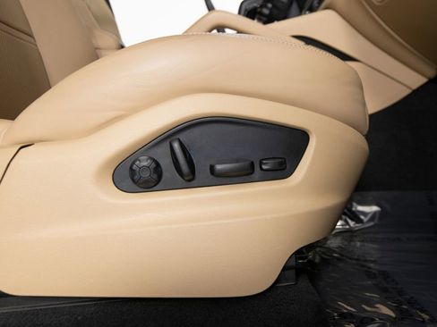 Certified 2022 Porsche Cayenne S image 37