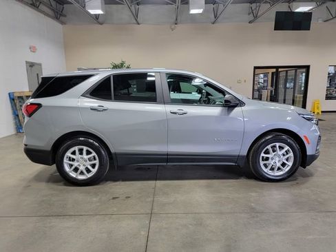 Certified 2024 Chevrolet Equinox LS w/ LS Convenience Package image 7