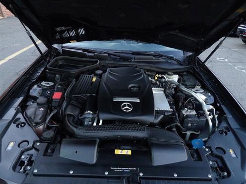 Used 2016 Mercedes-Benz SLK 300 image 5