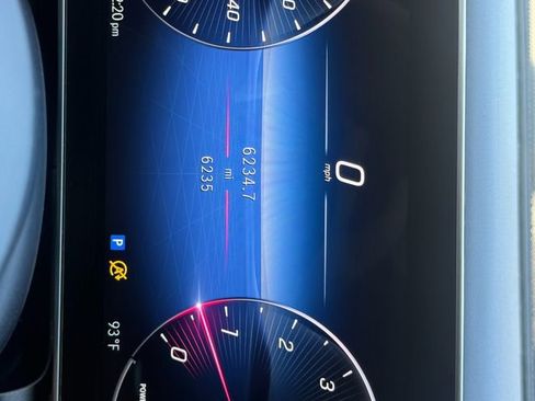 Used 2024 Mercedes-Benz GLC 300 4MATIC image 30