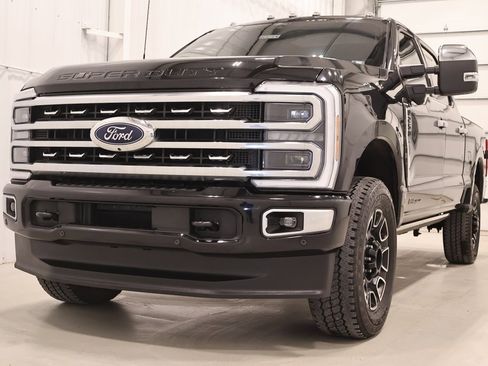 Certified 2024 Ford F250 Platinum image 6