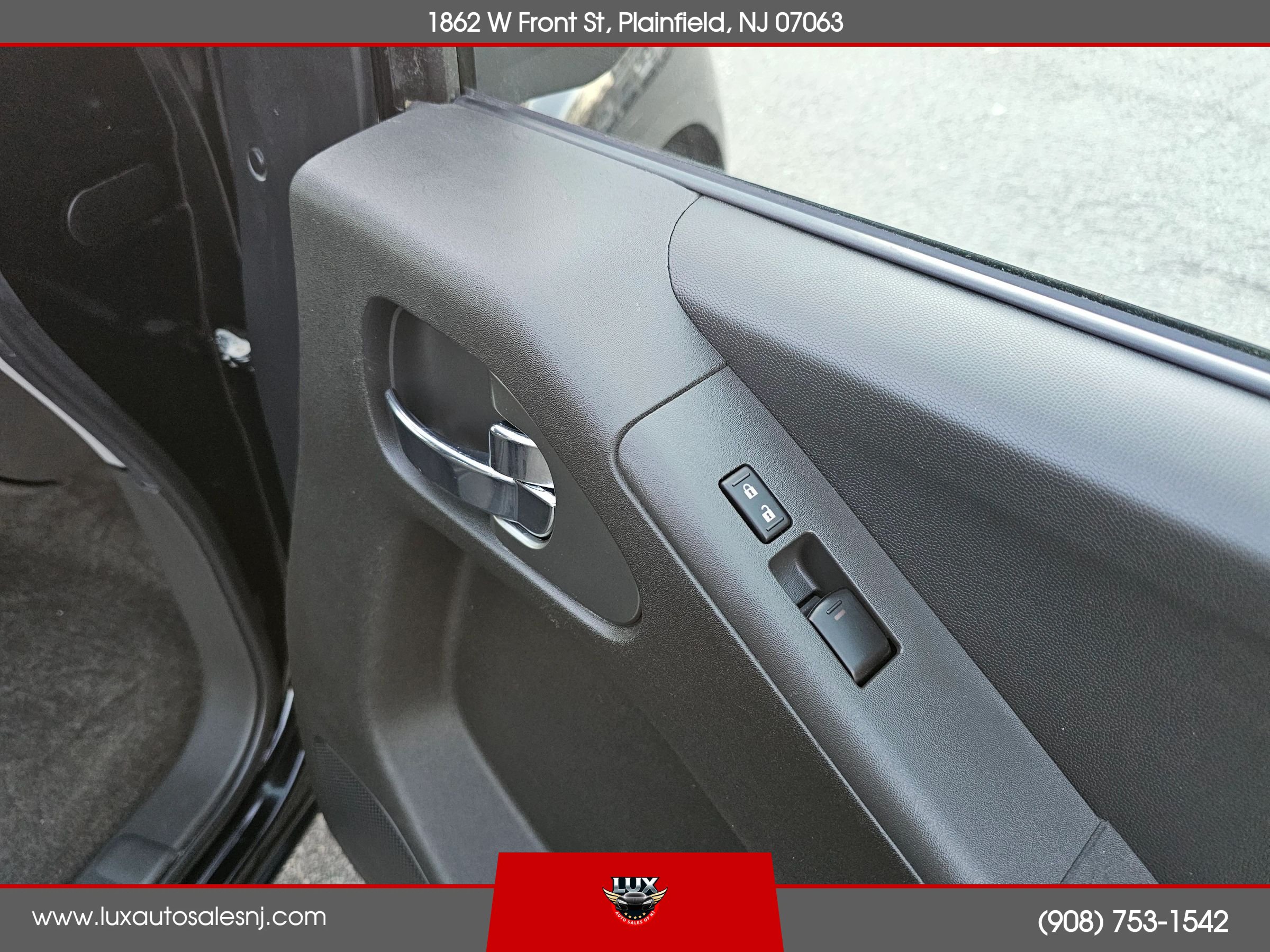 Used 2015 Nissan Frontier SV AWD/4WD image 32