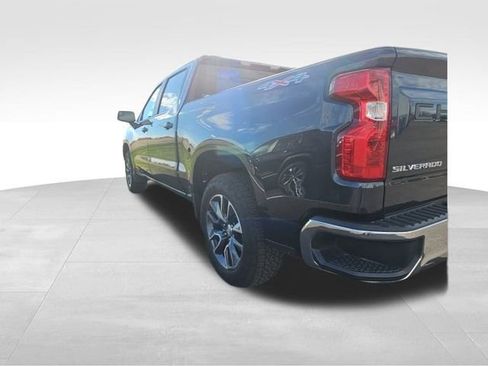 Used 2024 Chevrolet Silverado 1500 LT image 10