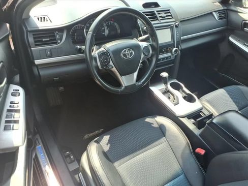 Used 2013 Toyota Camry SE FWD image 16