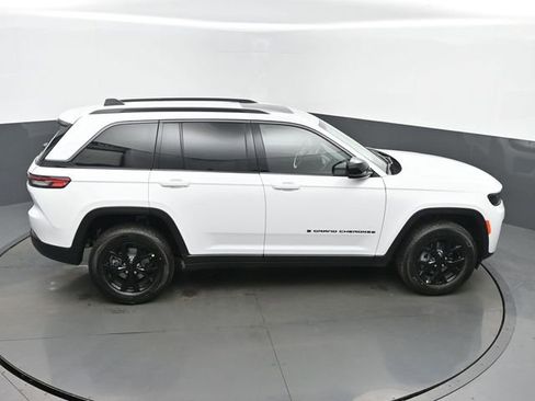 New 2026 Jeep Grand Cherokee Laredo image 43