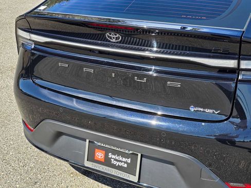 Used 2026 Toyota Prius Plug-In Hybrid image 15