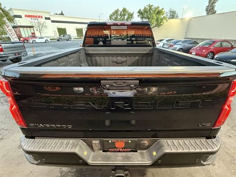 Used 2022 Chevrolet Silverado 2500 LTZ w/ LTZ Plus Package AWD/4WD image 16