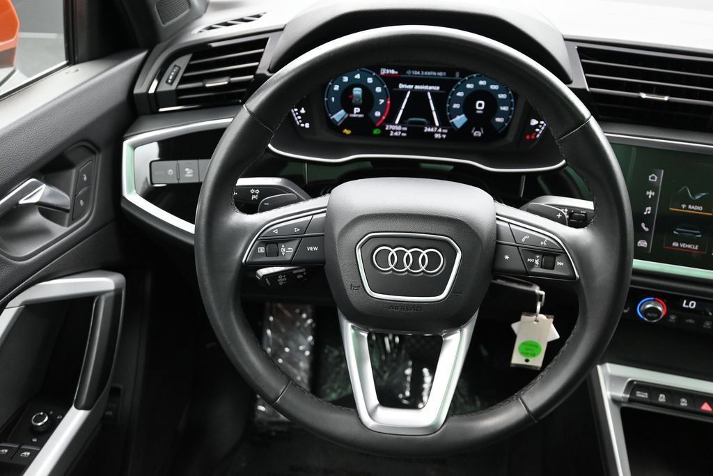 Used 2025 Audi Q3 2.0T Premium AWD/4WD image 17