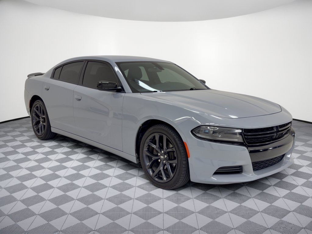 Used 2022 Dodge Charger SXT w/ Blacktop Package RWD image 7
