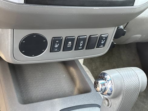 Used 2014 Nissan Frontier SV w/ SV Value Truck Package image 31