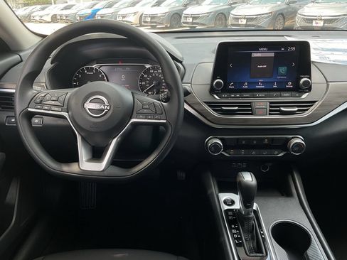 New 2026 Nissan Altima 2.5 SV FWD image 9