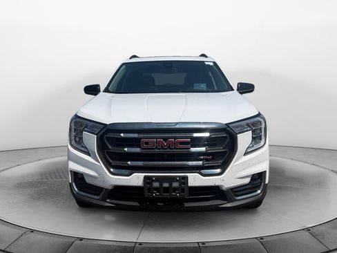 Used 2022 GMC Terrain AT4 w/ Tech Package AWD/4WD image 7