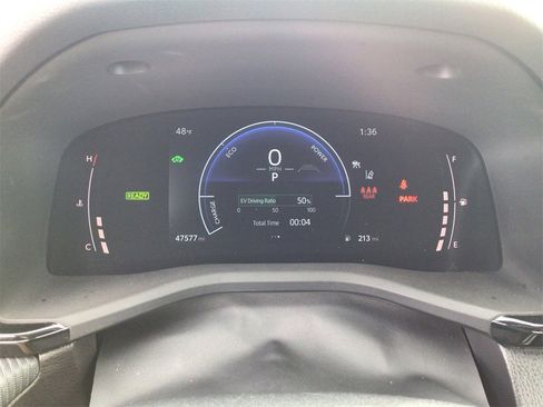 Used 2025 Toyota Camry SE image 15