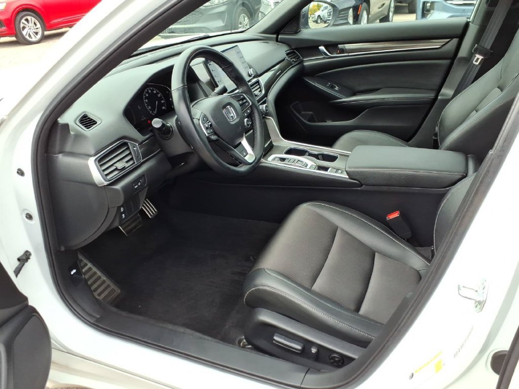 Used 2022 Honda Accord Sport image 10