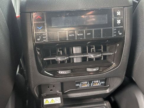 New 2025 Jeep Grand Cherokee L Limited w/ Trailer Tow Package image 29