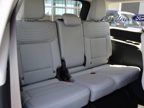 New 2027 Ford Expedition Platinum w/ Platinum Ultimate Package AWD/4WD image 10