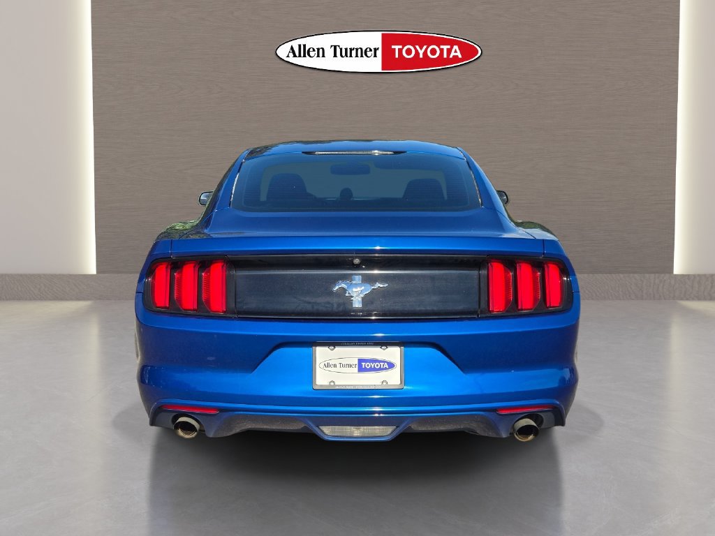 Used 2017 Ford Mustang Coupe RWD image 7