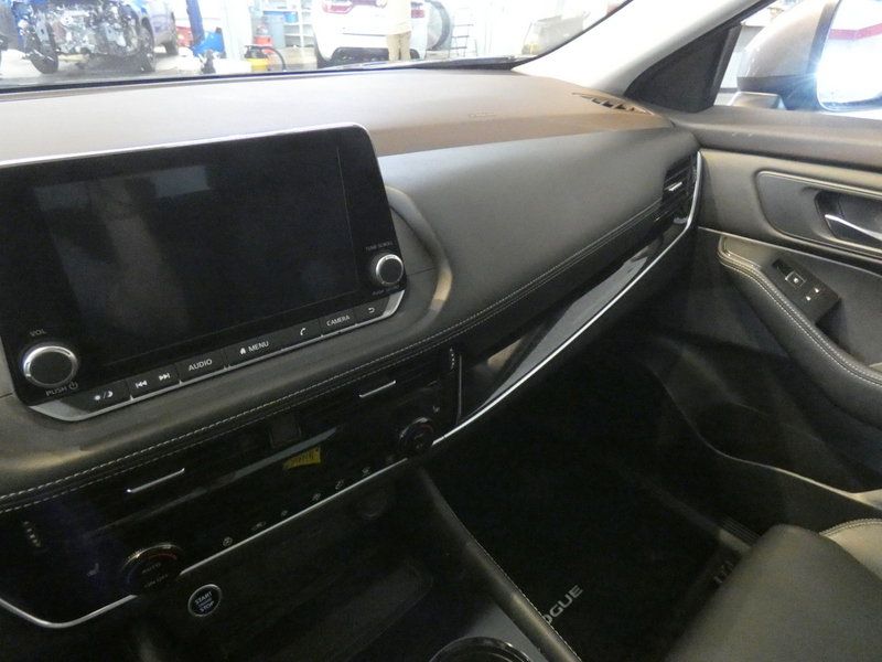 Used 2023 Nissan Rogue SL FWD image 21