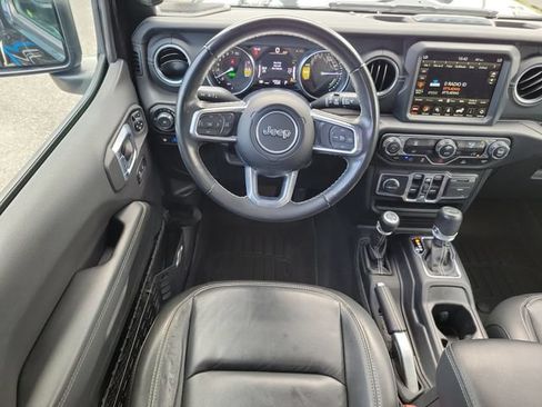 Used 2022 Jeep Wrangler Unlimited Sahara AWD/4WD image 20