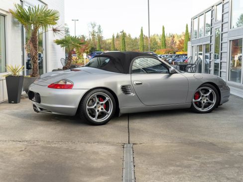 Used 2003 Porsche Boxster S image 10