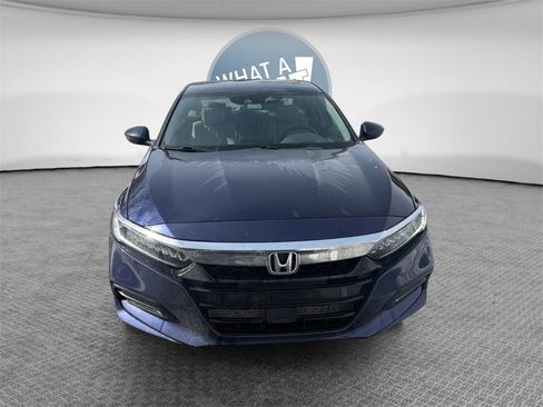 Used 2018 Honda Accord Touring image 8