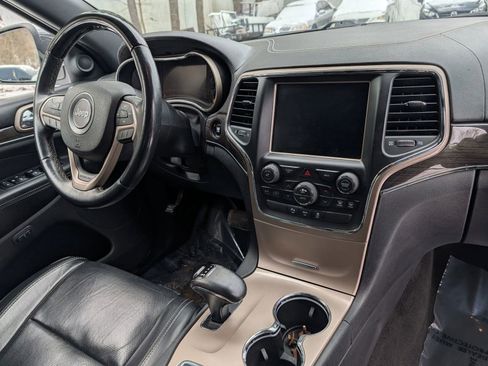 Used 2015 Jeep Grand Cherokee Overland AWD/4WD image 14