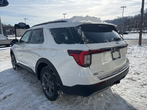 New 2026 Ford Explorer Active w/ Active Comfort Package image 5