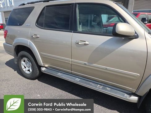 Used 2001 Toyota Sequoia SR5 AWD/4WD image 6
