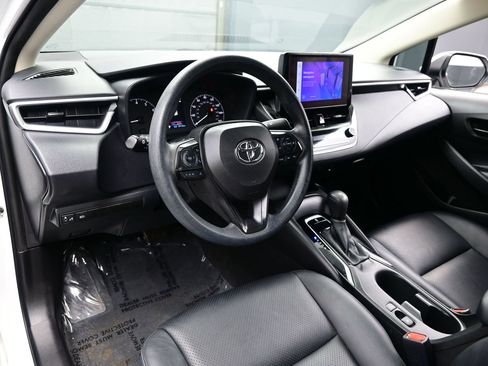 Used 2024 Toyota Corolla LE FWD image 12