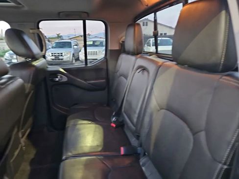 Used 2014 Nissan Frontier PRO-4X w/ Pro-4x Luxury Package image 29