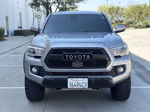 Used 2021 Toyota Tacoma TRD Off-Road w/ Technology Package RWD image 8