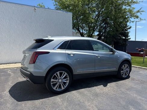 Used 2023 Cadillac XT5 Premium Luxury w/ LPO, Floor Liner Package AWD/4WD image 5