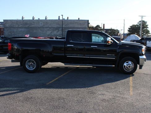 Used 2019 GMC Sierra 3500 SLT w/ Duramax Plus Package image 5