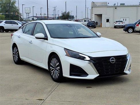 Used 2023 Nissan Altima 2.5 SV image 6