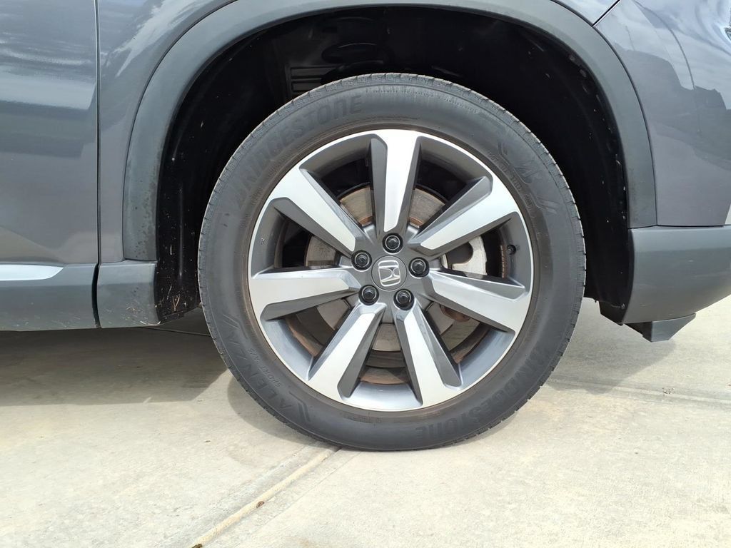 Used 2024 Honda Pilot Touring image 9