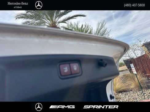 Used 2023 Mercedes-Benz C 300 4MATIC Sedan image 9