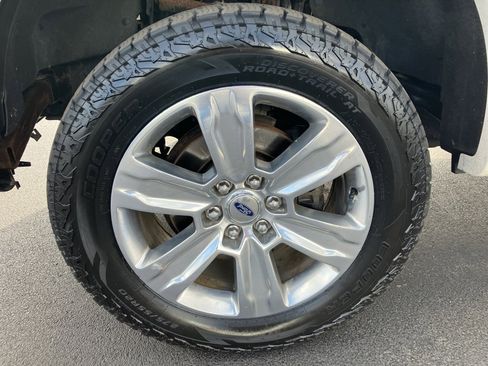 Used 2016 Ford F150 Lariat w/ Equipment Group 501A Mid image 13