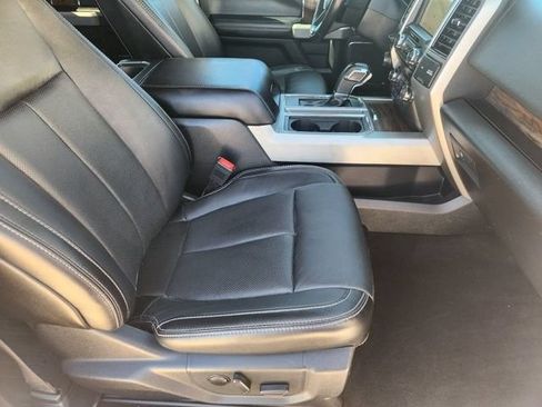 Used 2019 Ford F150 Lariat RWD image 13