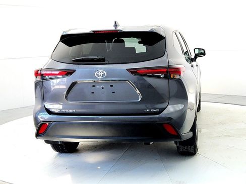 Certified 2024 Toyota Highlander LE image 5