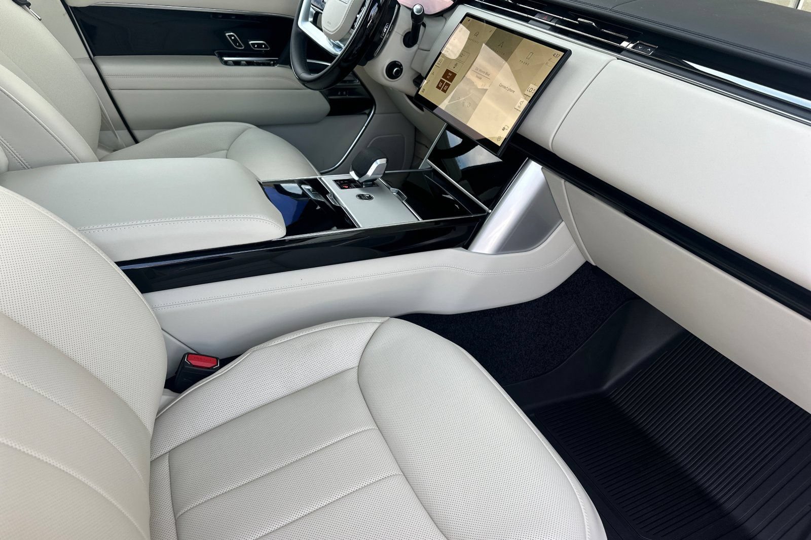 New 2026 Land Rover Range Rover SE AWD/4WD image 17