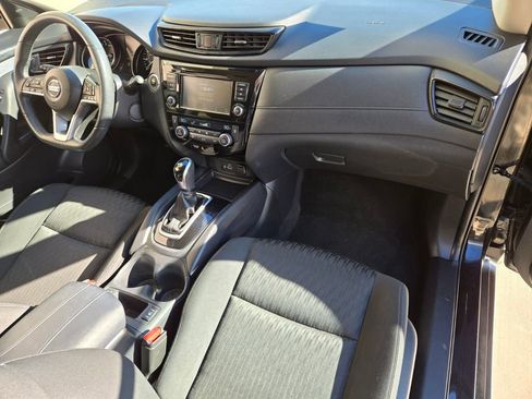 Used 2020 Nissan Rogue SV image 20