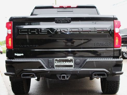 Used 2025 Chevrolet Silverado 1500 High Country w/ Midnight Edition AWD/4WD image 17