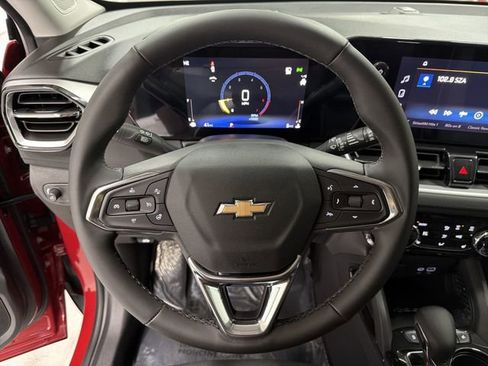 New 2026 Chevrolet TrailBlazer LT w/ Convenience Package FWD image 29