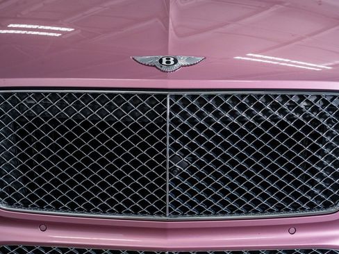 Used 2021 Bentley Bentayga image 16