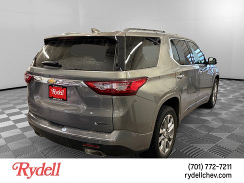Used 2018 Chevrolet Traverse Premier AWD/4WD image 3