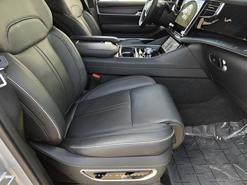 Used 2024 Jeep Grand Wagoneer Series II w/ Quick Order Packagew 28T image 28