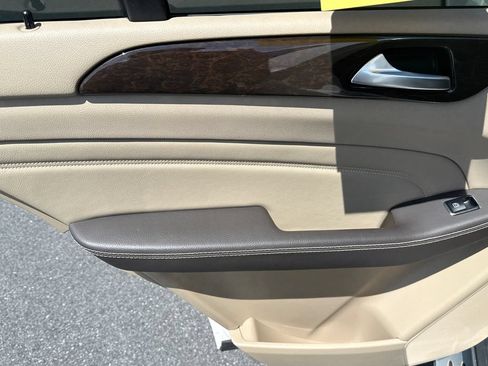 Used 2015 Mercedes-Benz ML 350 2WD image 22