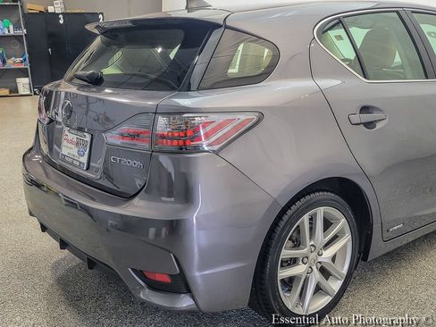 Used 2016 Lexus CT 200h w/ Navigation Package FWD image 8