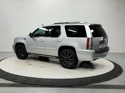 Used 2014 Cadillac Escalade Premium RWD image 6