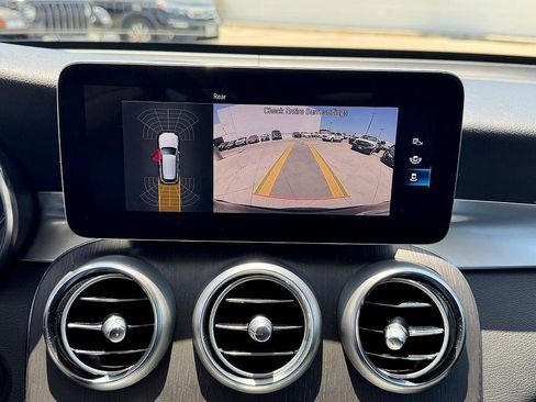 Used 2022 Mercedes-Benz GLC 300 image 27